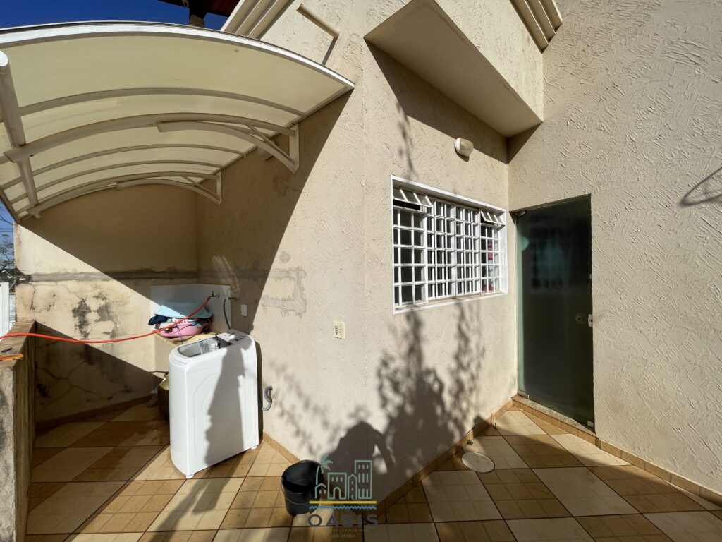 Área de serviço casa principal